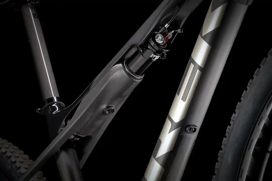 TREK SUPERCALIBER 9.8 XT GEN 1 29" MOUNTAIN BIKE - CN/BK