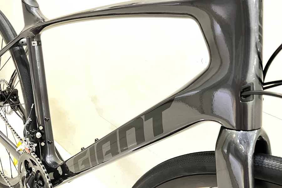 2022 GIANT Fastroad Advance 2 Hybrid Road Bike