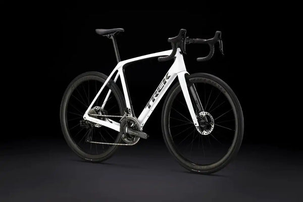 TREK 2023 DOMANE SLR 9 GEN 4 disc brake road bike-METALLIC RED SMOKE TO BLUE SMOKE FADE