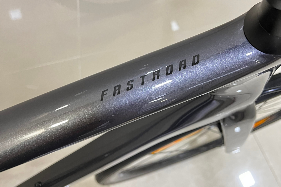 2022 GIANT Fastroad Advance 2 Hybrid Road Bike