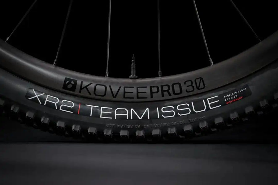 TREK SUPERCALIBER 9.8 XT GEN 1 29" MOUNTAIN BIKE - CN/BK