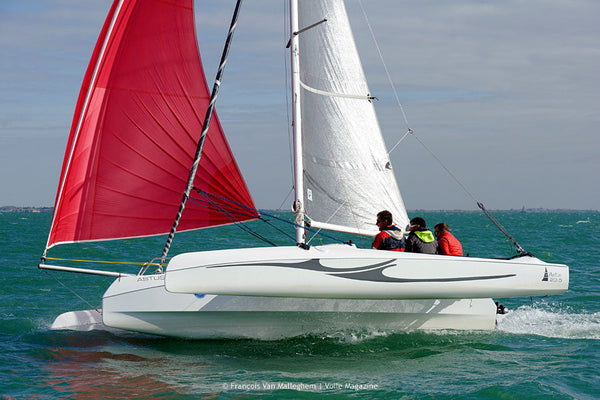 Astus Sailing Trimaran Boat 20.5