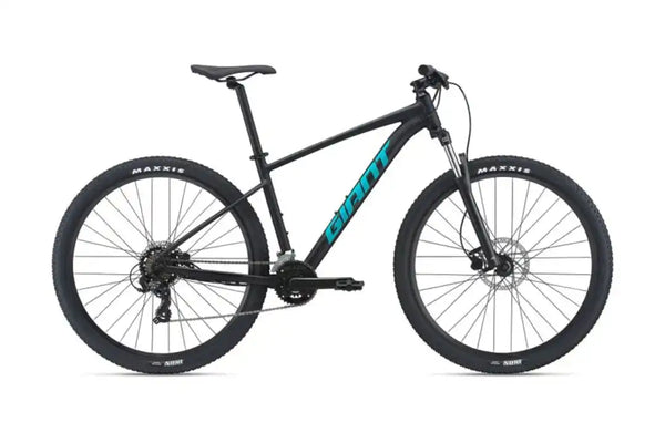 Giant 2022 Talon 3 27.5 mountain bike black chrome s/15.4"