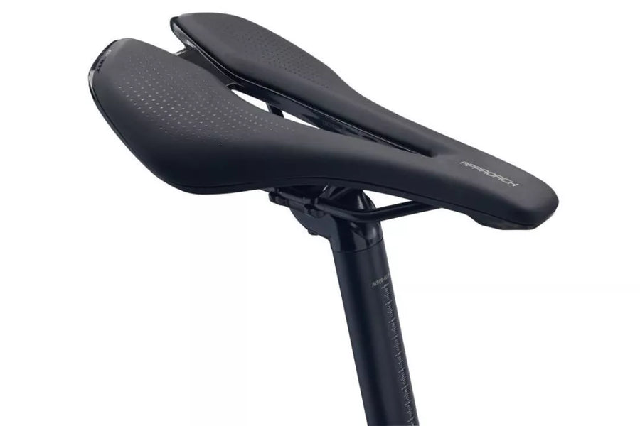 2022 GIANT FASTROAD SL 2 Hybrid Bike Road Bike